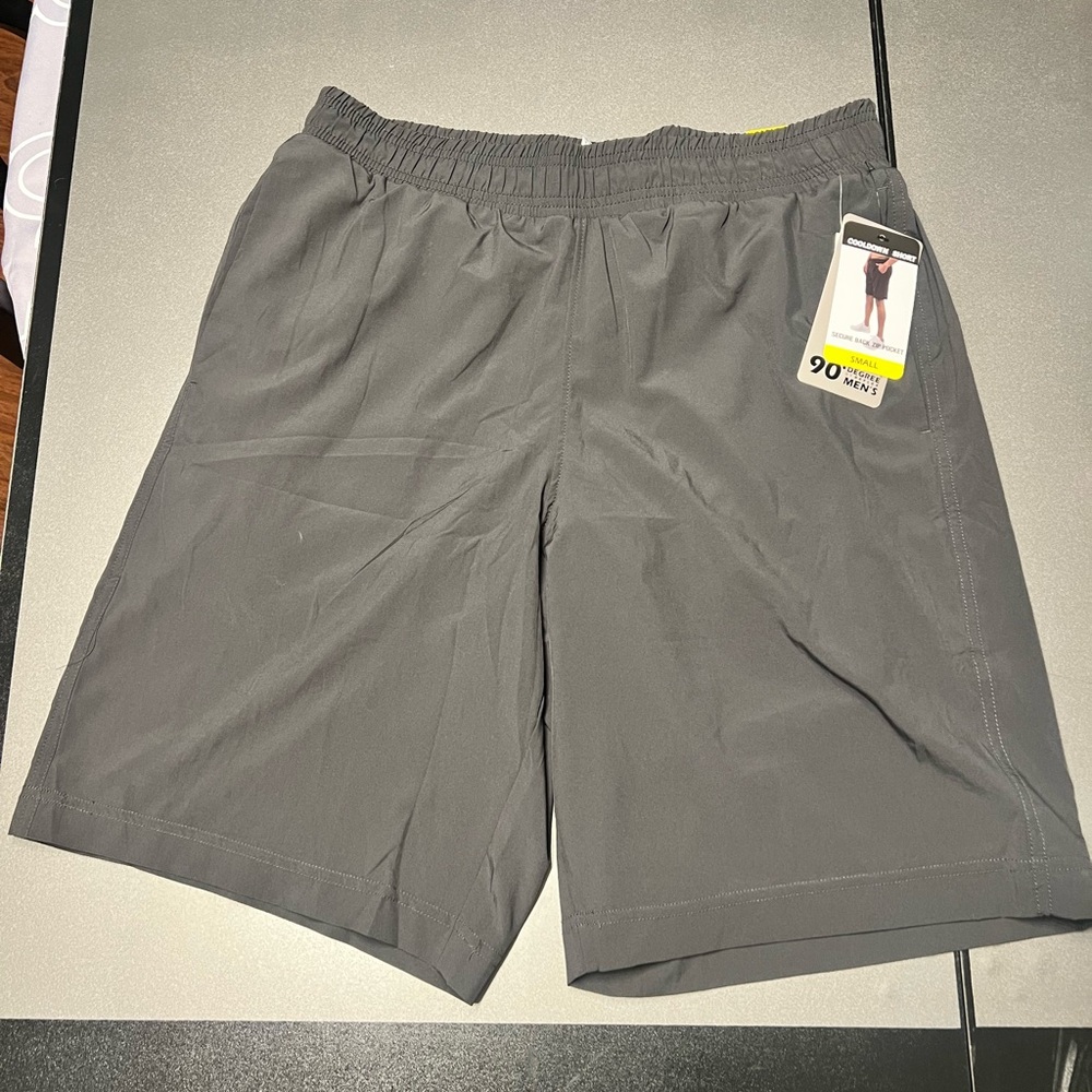 Men’s 90 Degree by Reflex Gray Athletic Shorts